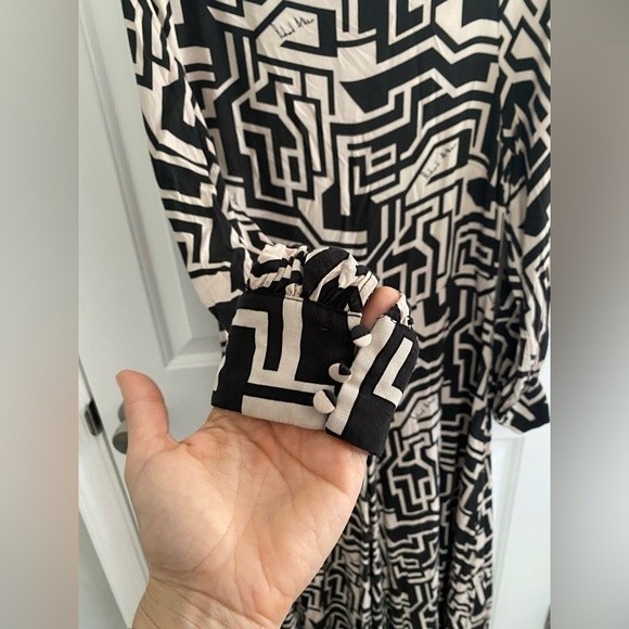 Richard Allen for H&M geometric maxi dress, black/white, size 10 - Picture 3 of 10